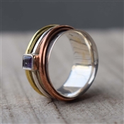 Spinning ring for anxiety